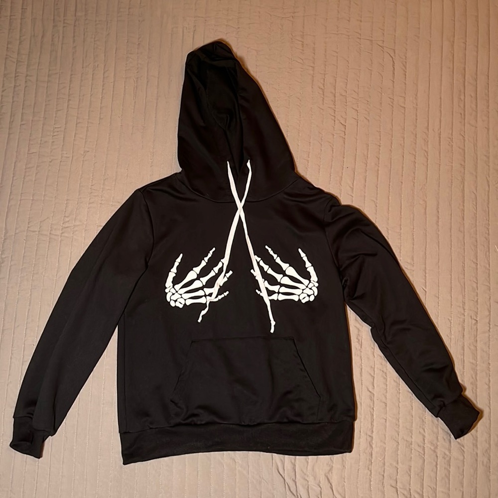 NWOT Zaful Women’s Size 6 Skelton Hand Pocket Hoodie